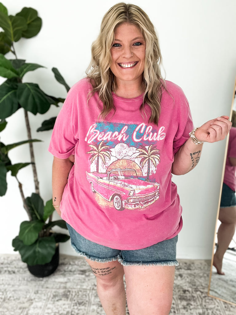 Curvy Beach Club Tee