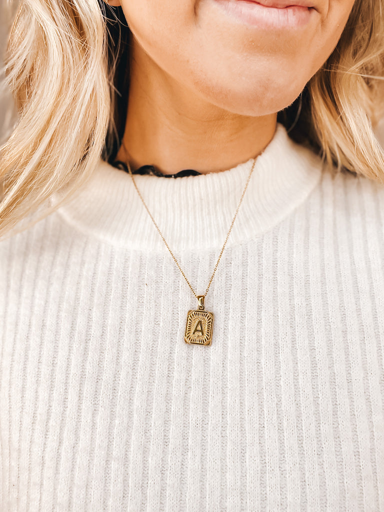 Maven Initial Gold Necklace – Shop Del Carmen